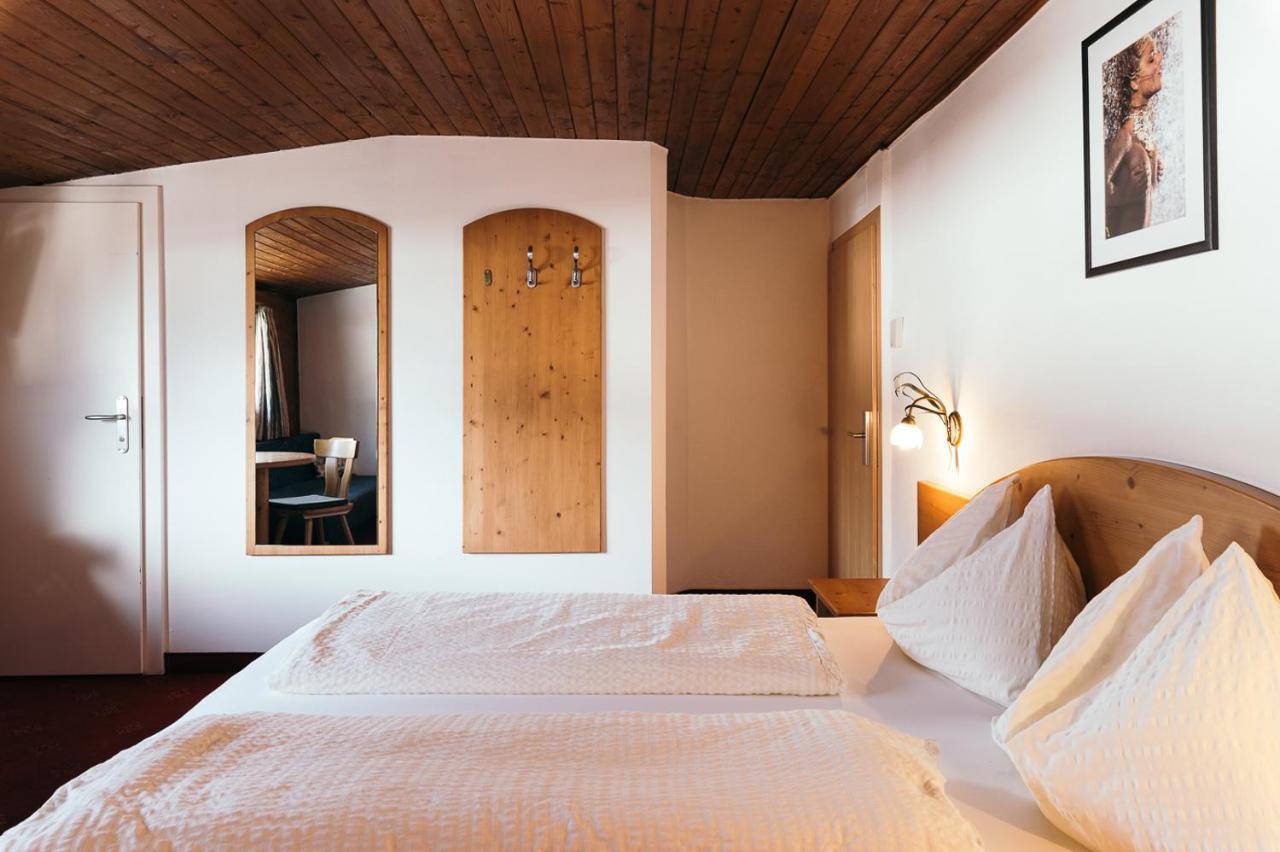 Gasthof Residence Brugghof & Erlhof Campo Tures Esterno foto
